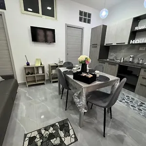 Sweet House , Napoli Italia